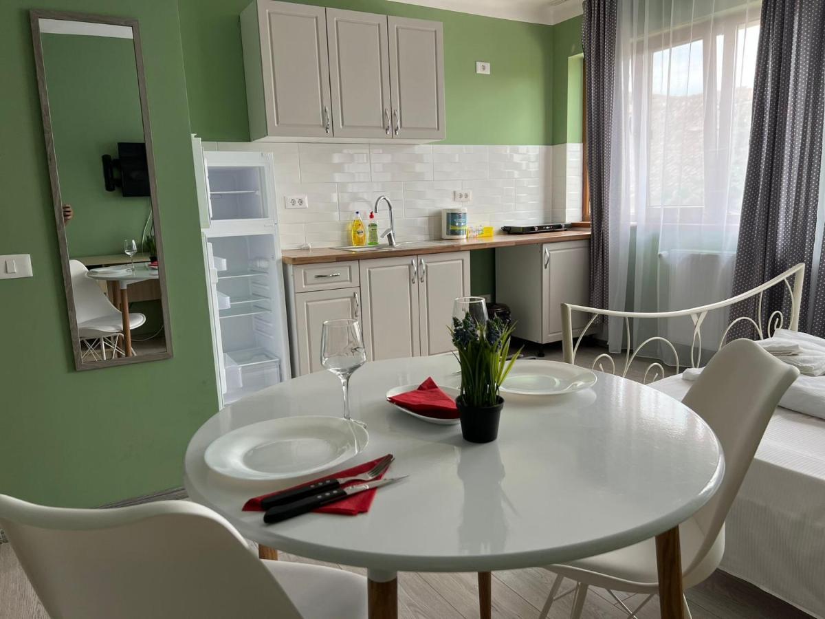 Premont Studios Ghimbav Extérieur photo