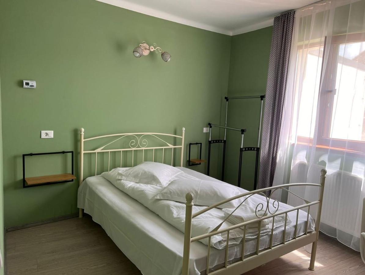 Premont Studios Ghimbav Extérieur photo